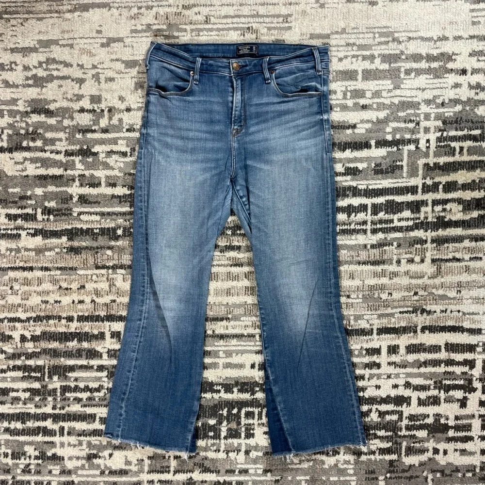 Abercrombie & Finch Simone Highrise Cropped Flare With Raw Hem Blue Cotton Jean - Picture 7 of 13